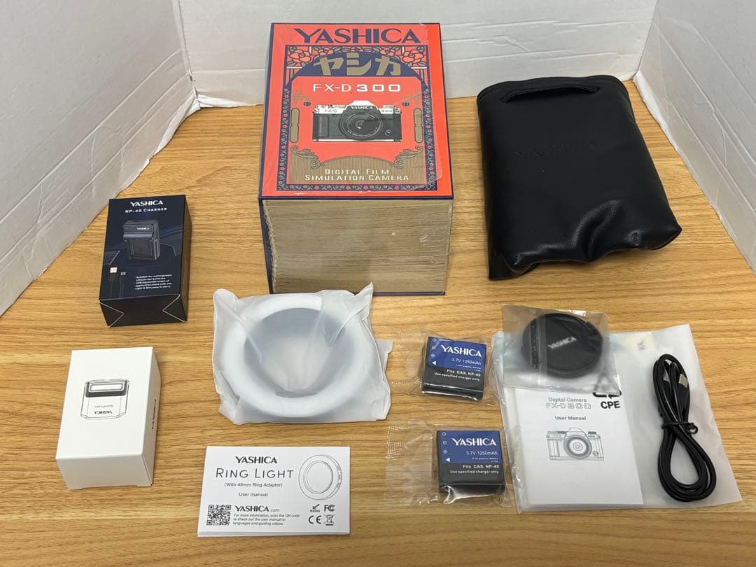 未使品/新品近YASHICA FX-D300 デジタルカメラ セット