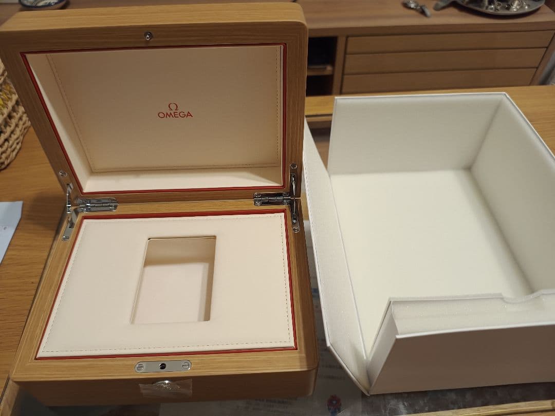 【新品未使用!!】 OMEGA オメガ ウッドケース 時計用 純正 外箱蓋無し