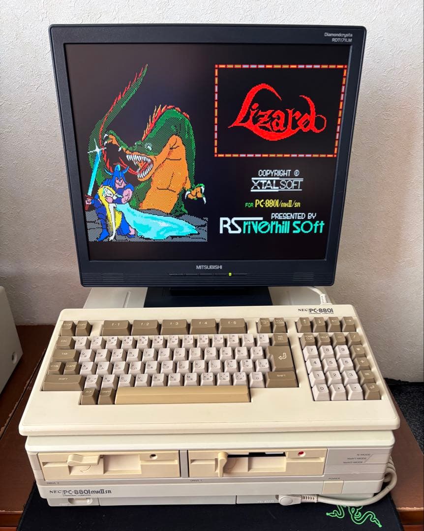 PC-8801mkIISR 本体とキーボード、15kHz液晶モニタ付き動作品