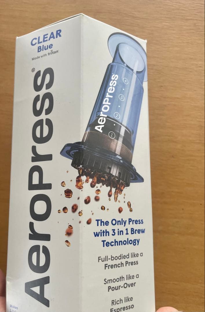 Y*K様 新品エアロプレスコーヒーメーカー　クリア日本未発売クリアブルー器具ドリ