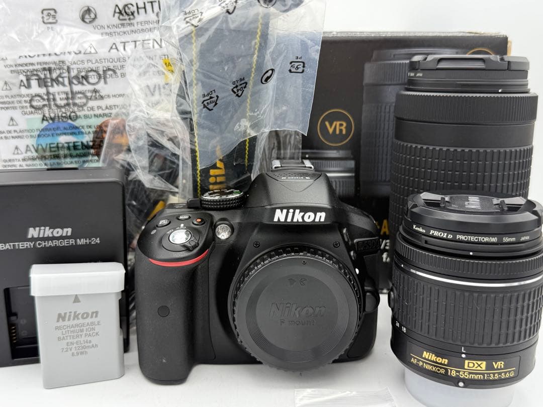 【ショット数1052】Nikon D5300 ダブルズームキット　完動品