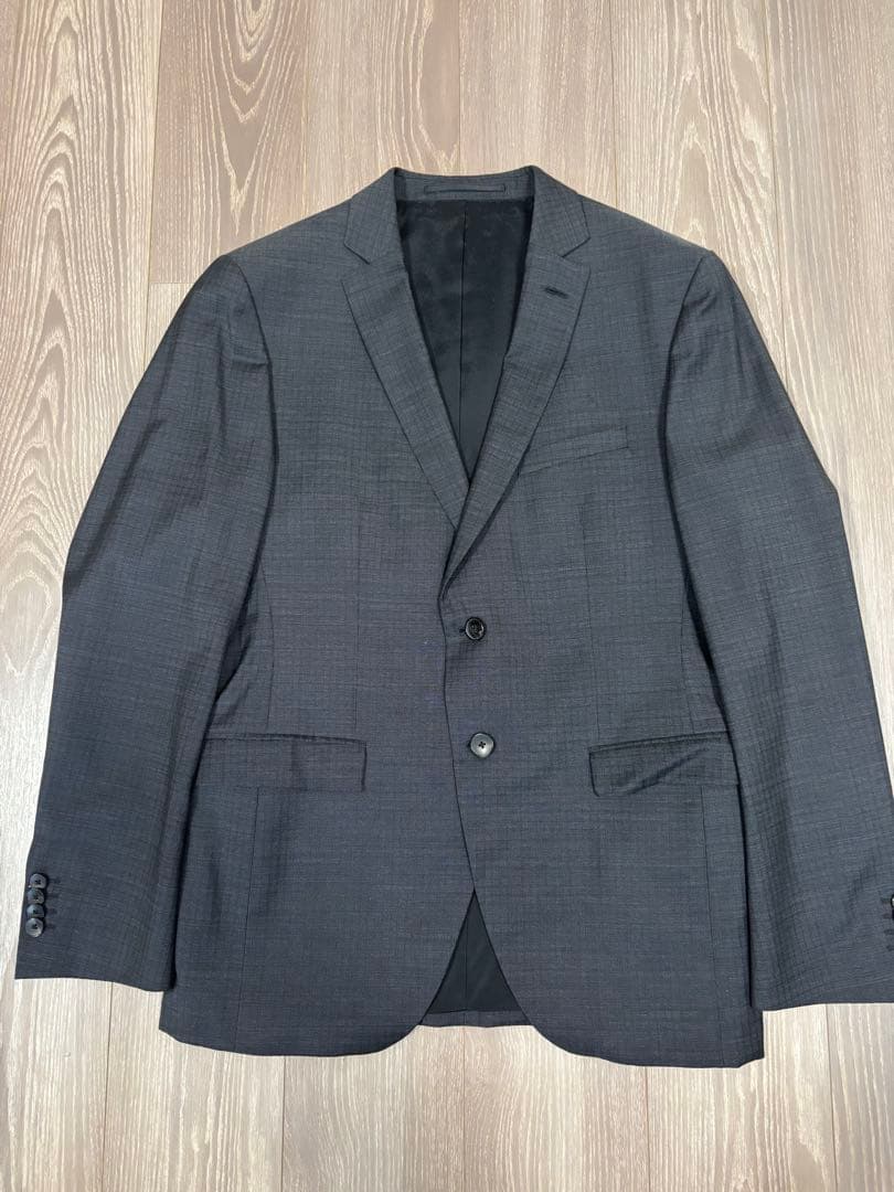 HUGO BOSS（ヒューゴボス)ダークグレー チェック柄 ビジネススーツ