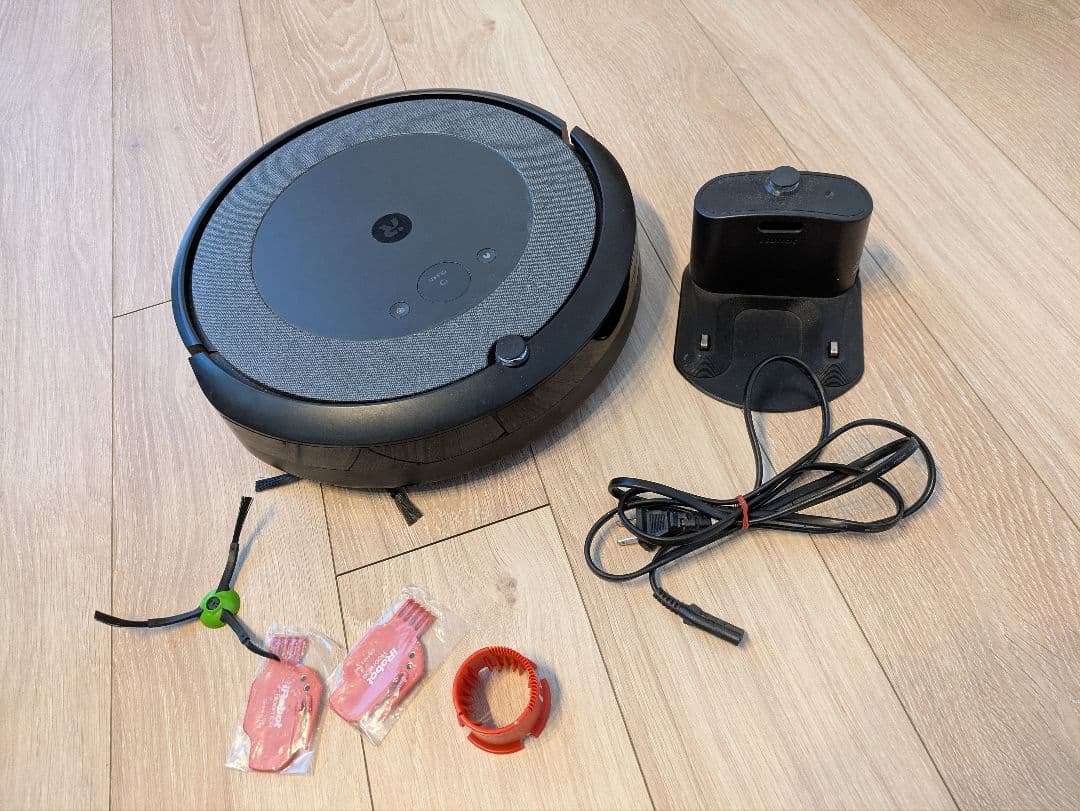 【動作確認済】iRobot ルンバ i3 ロボット掃除機 付属品・予備パーツ付き