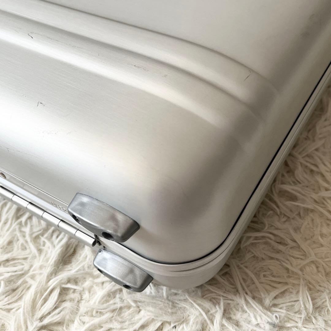 未使用品✨ゼロハリバートン　アタッシュケース　シルバー　アルミ　ブリーフケース