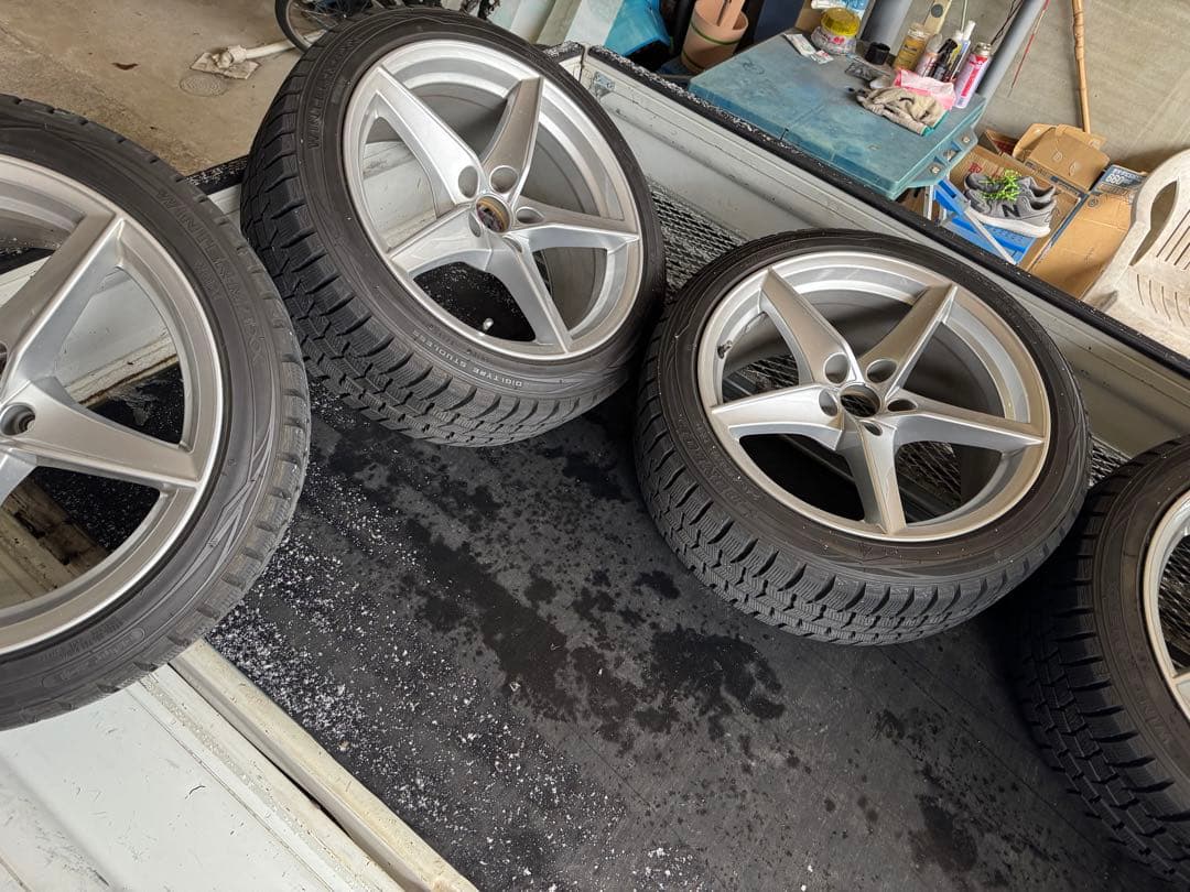 アウディ　スタッドレス