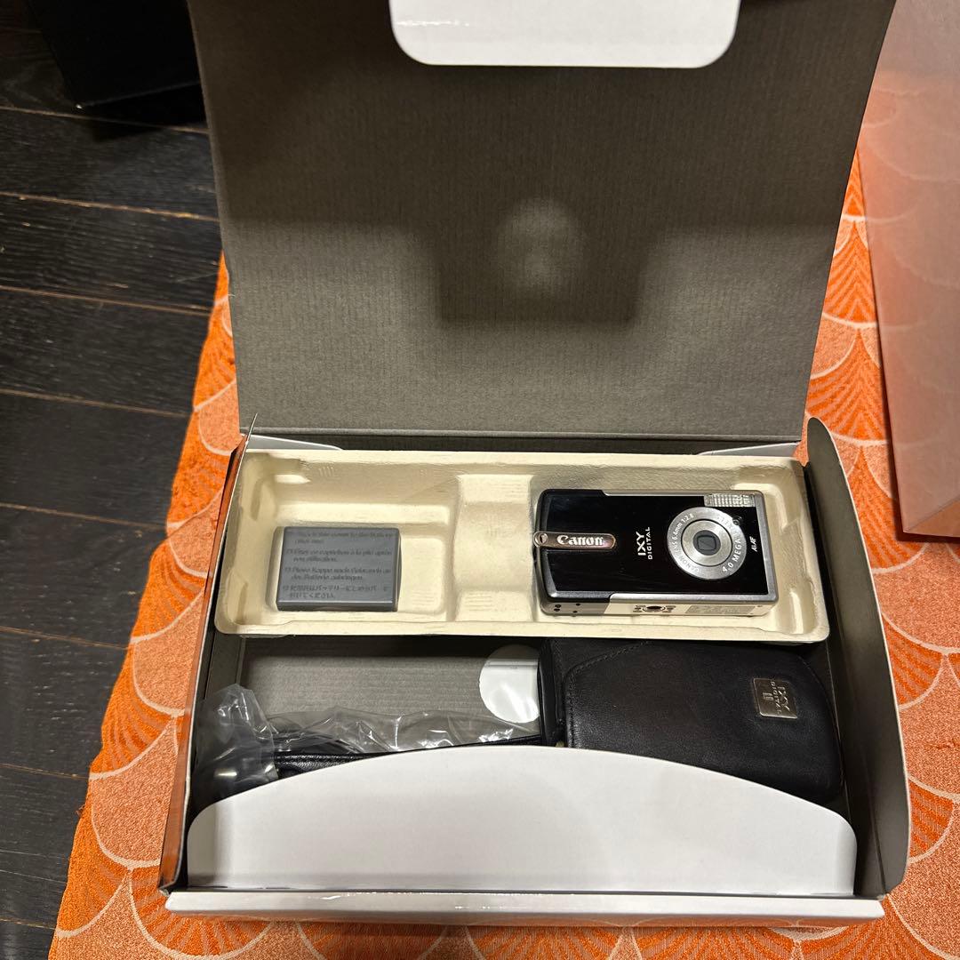 入手困難品　IXY digital 30周年　モデル　化粧ケース　当時品