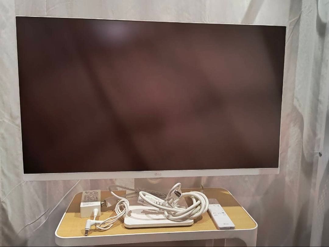 く*り様 LG MyView Smart Monitor 27SR50F-W 2