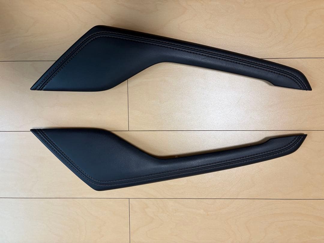 マツダ　コンソールガーニッシュ　内装パーツ 合皮