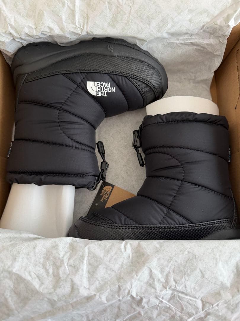 えりてぃん新品未使用ノースフェイス スノーブーツ17.0cm