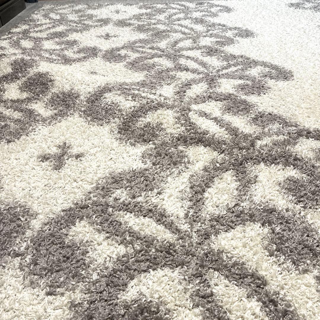 ベージュ 花柄 シャギーラグ 北欧　約240cm x 190cm