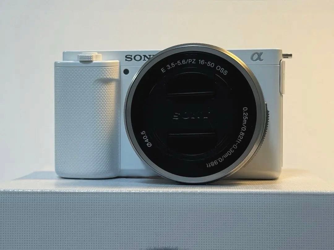 SONY ZV-E10L パワーズームレンズキット ホワイト バッテリー付 美品