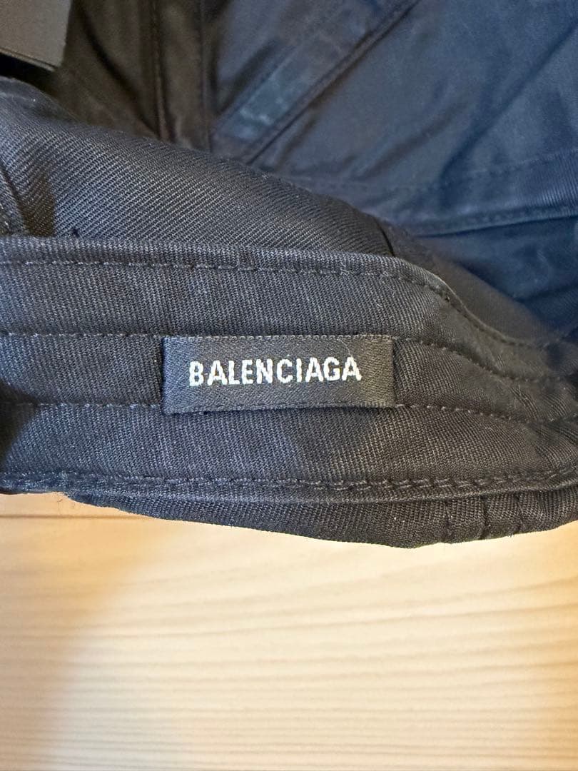BALENCIAGA キャップ　黒