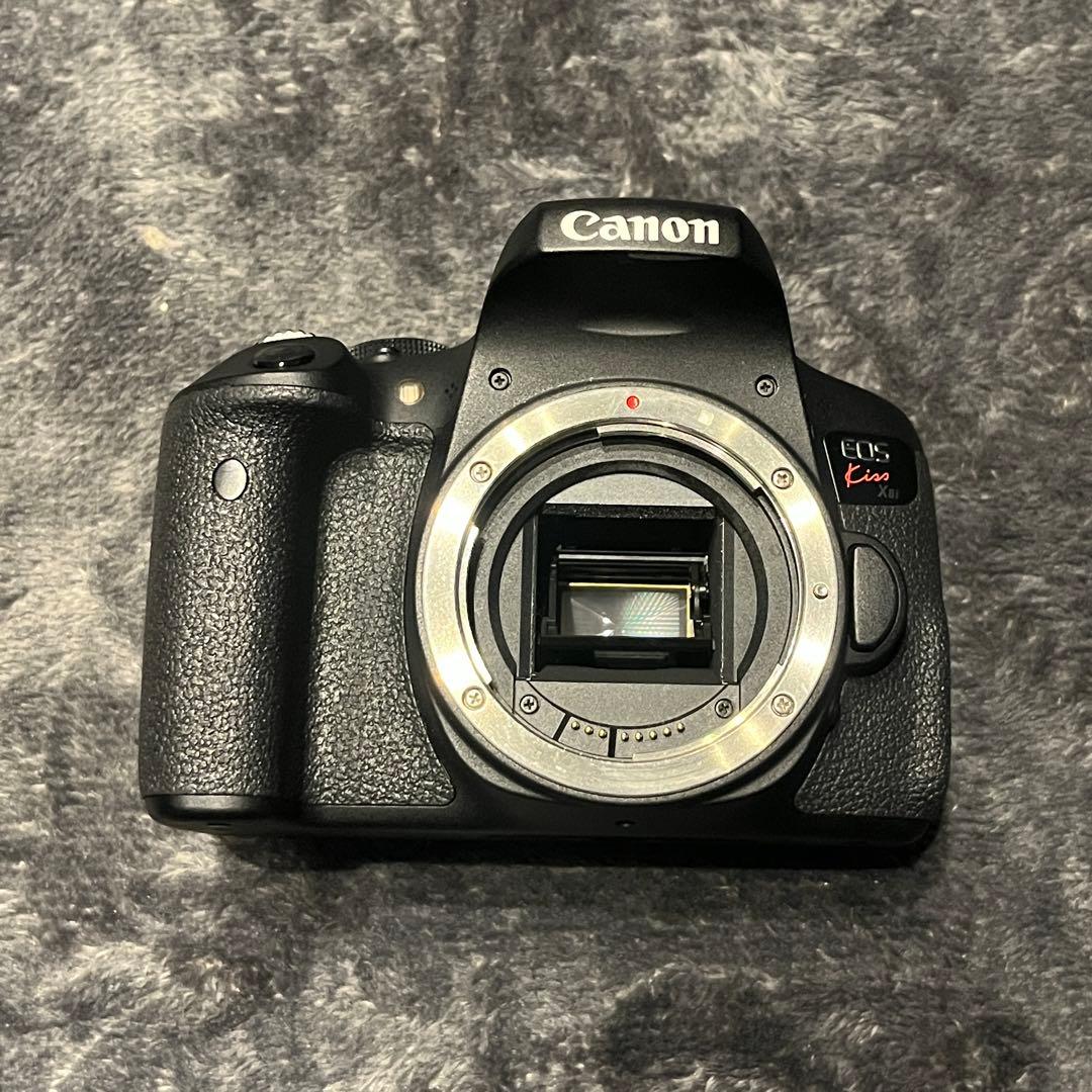 Canon EOS Kiss X8i 一眼レフカメラセット（レンズ3本付)