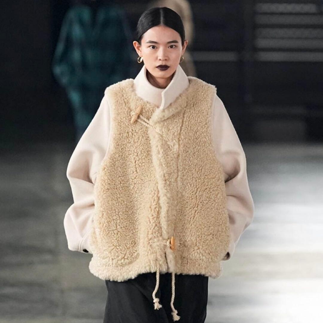 【HYKE】DOUBLE FACE DUFFEL JACKET クリーム