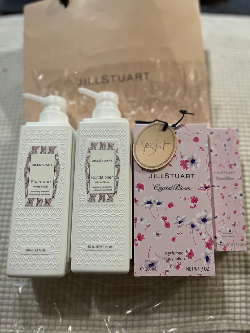 新品！JILLSTUART シャンプー、コンディショナー 、他2点の4点セット