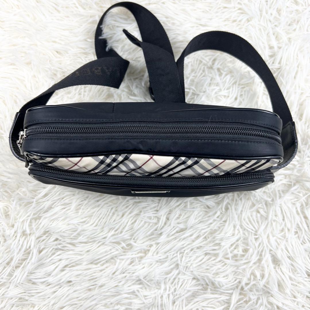 バーバリー ノバチェック　ボディバッグ　ショルダー 斜め掛け　Burberry