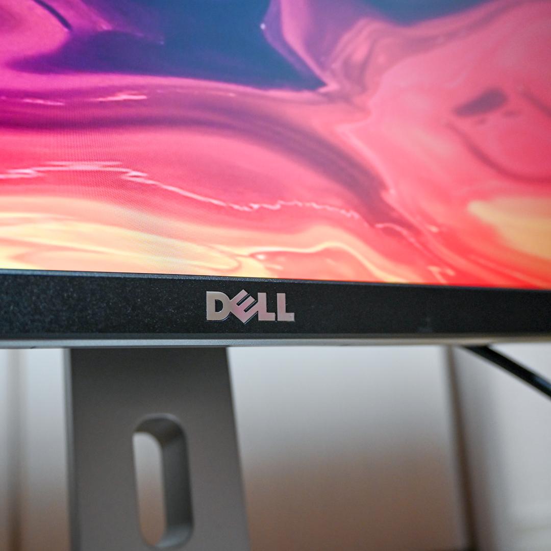 デル（DELL） P2715Q 27インチ 4Kモニタ ノングレア IPS液晶