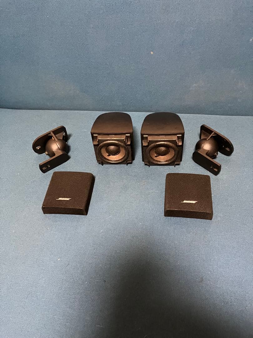 Bose キューブスピーカー　汎用ブラケット付き