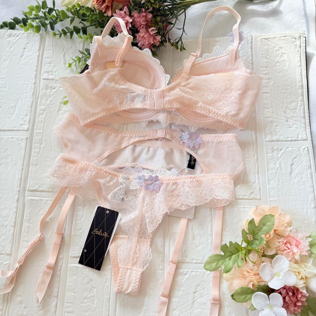 【新品】wacoal サルート　30 ブラ　ソング ガーター　C70M PI