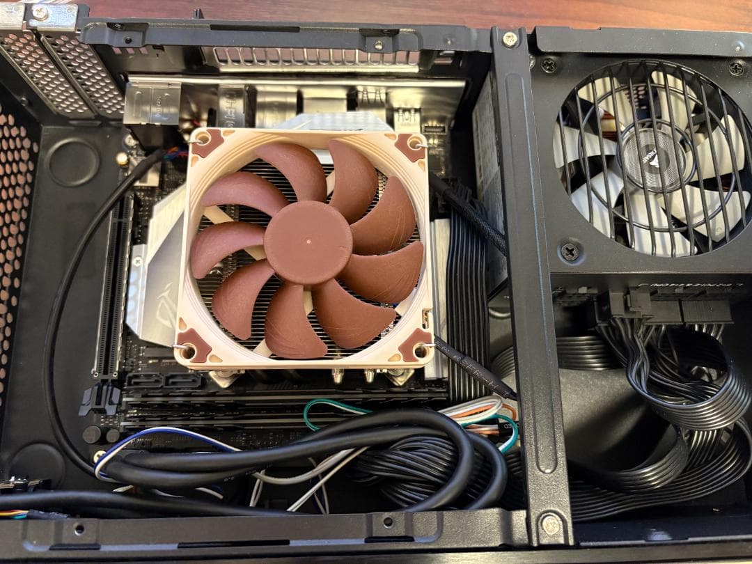 静音横置PC[Core i3-8350K / 16GB / 500GB]