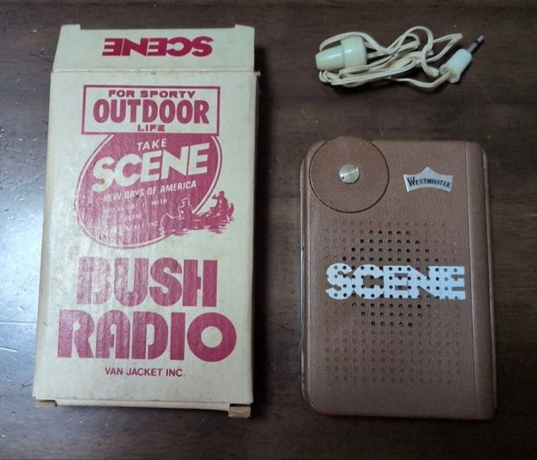 VAN SCENEブランド BUSH RADIO イヤフォン付き