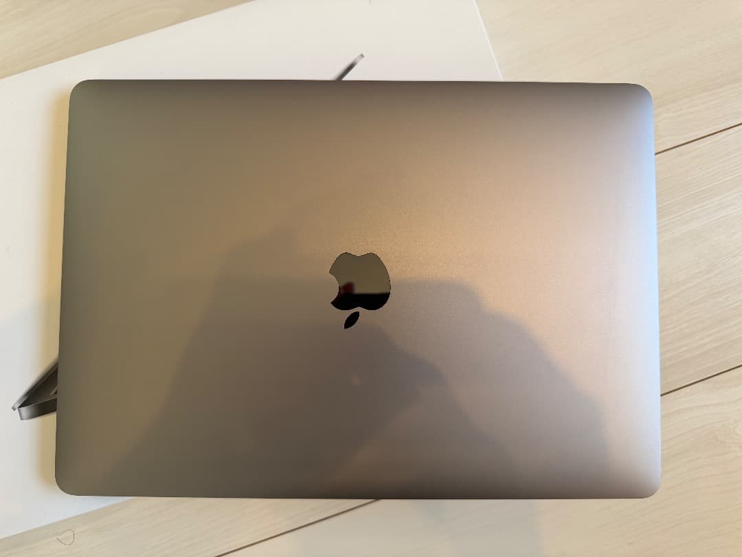 MacBook本体 MacBook Pro 13.3-inch Late-2016 MNQG2J