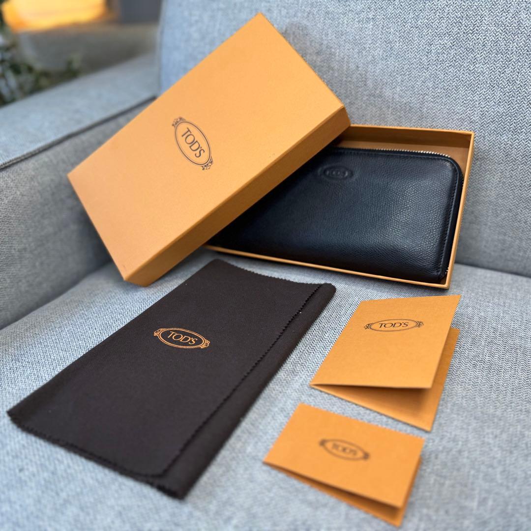 TOD'S トッズ ラウンドファスナーウォレット 長財布
