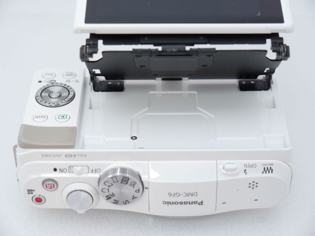 Panasonic LUMIX DMC-GF6 レンズキット ホワイト