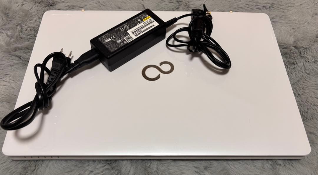 ◾︎富士通 ノートPC プレミアムホワイト ACアダプター付き