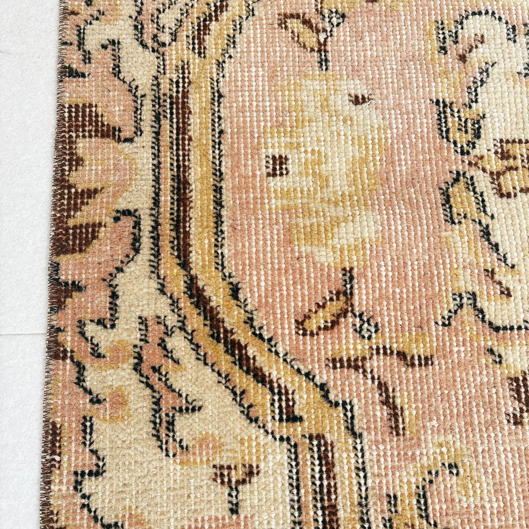 トルコ　ヴィンテージ ラグ　ピンク　ベージュ　ブラウン