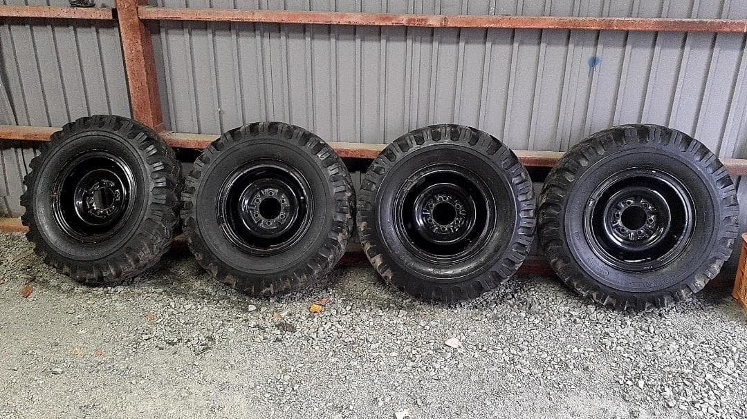 希少　鉄チン　リングホイール　ゲタタイヤ付き　ランドクルーザー70