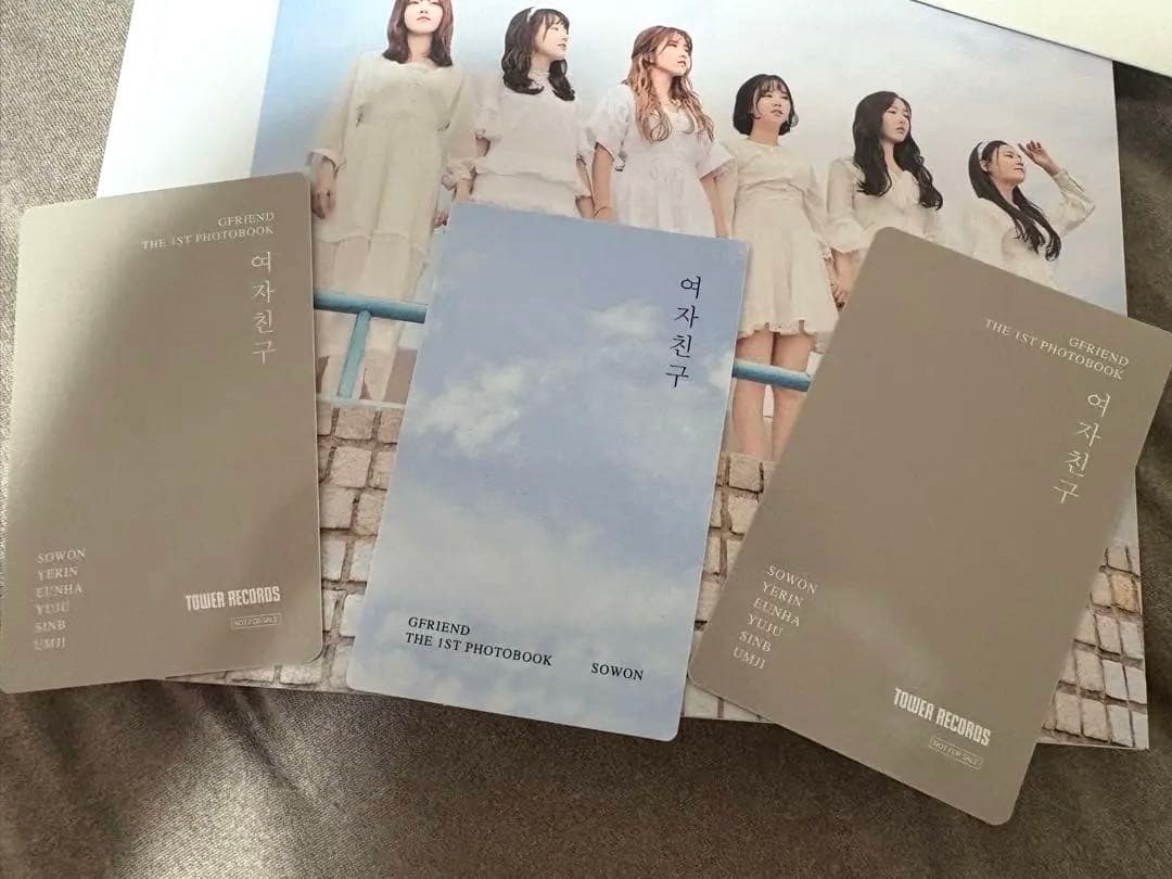 【タワレコ トレカ付き】GFRIEND 1st Photobook