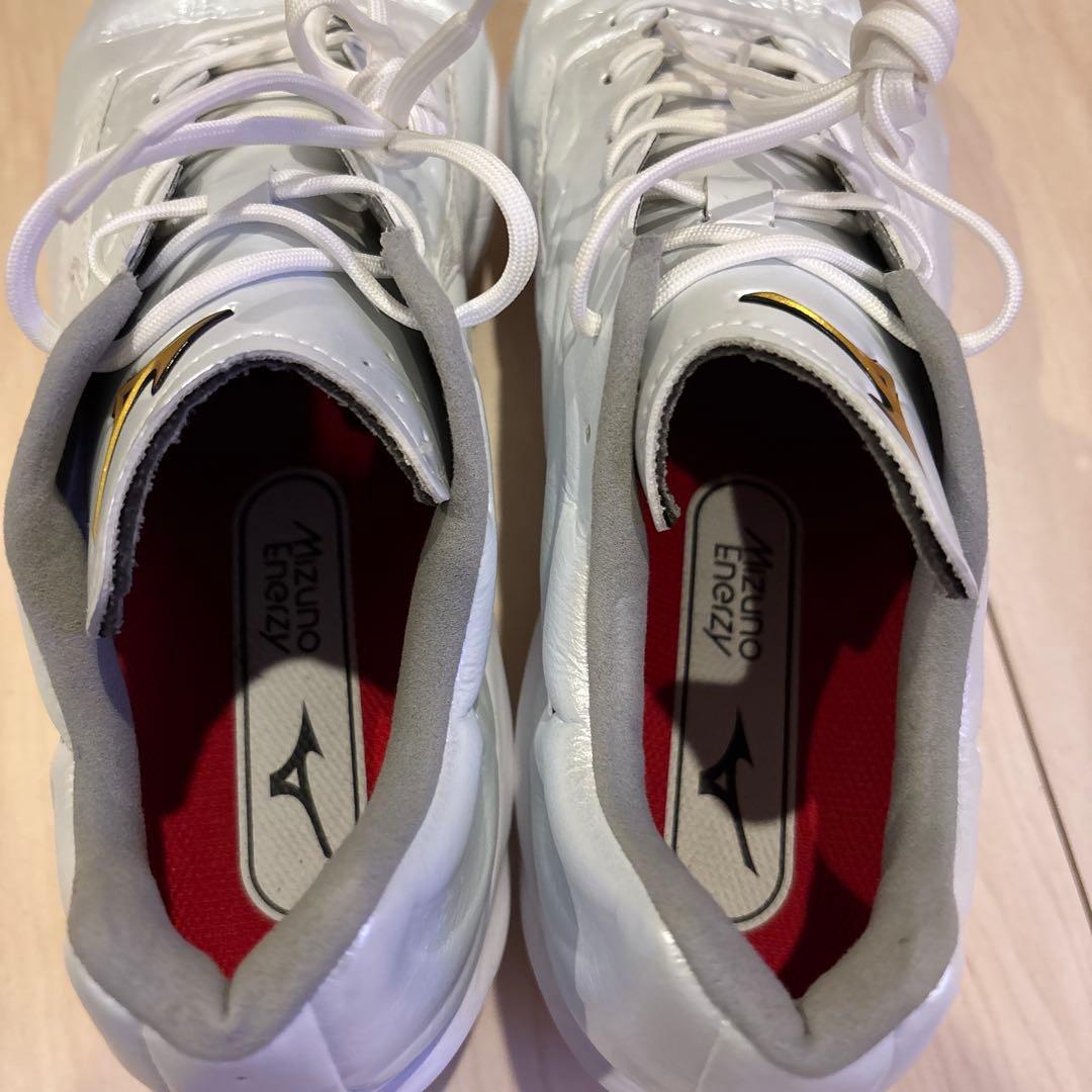 ミズノプロスパイク　白　26.5