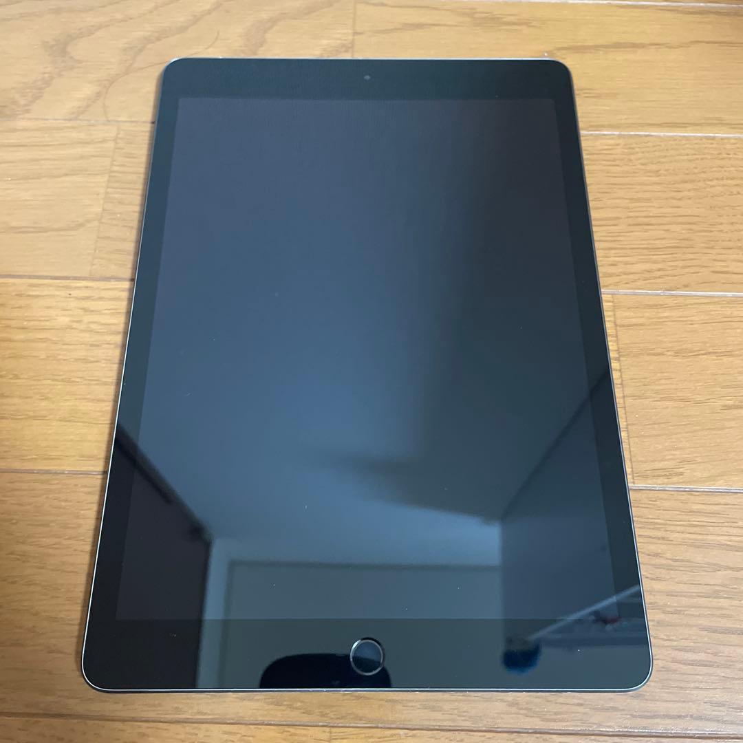 [マクロー]iPad スペースグレー 第七世代　32GB