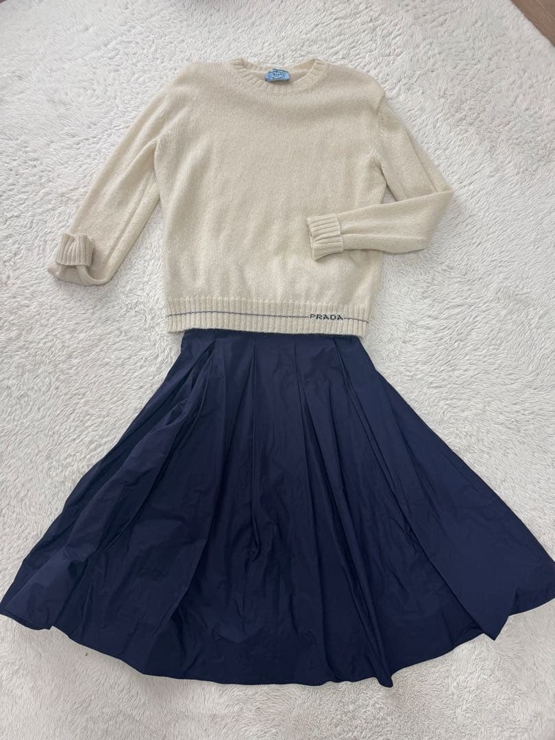 PRADA セーター & エストネーションスカートセットで販売