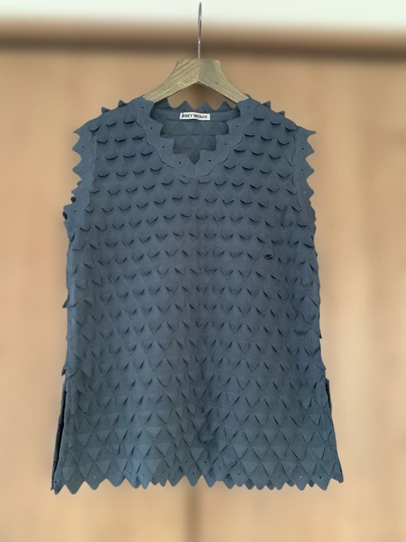 ISSEYMIYAKE イッセイミヤケ ブルー ニット ノースリーブ L サイズ