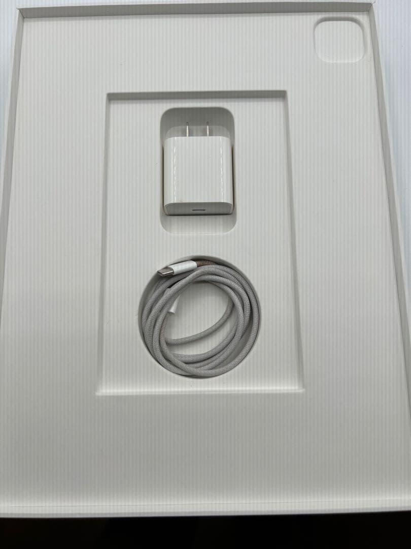 【iPadPro 第6世代　256GB 12.9インチ】キーボードセット