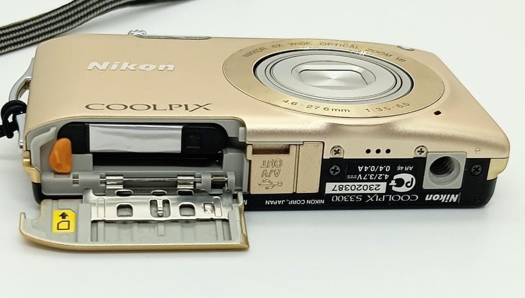 デジタルカメラ Nikon COOLPIX S3300 6X Zoom 16.0 Mp Gold