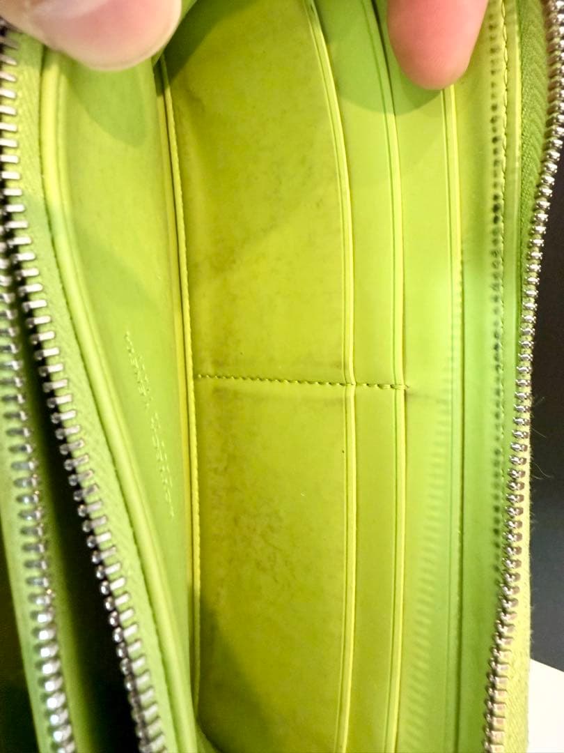 ボッテガヴェネタ　デボストカーフファスナーウォレット　長財布