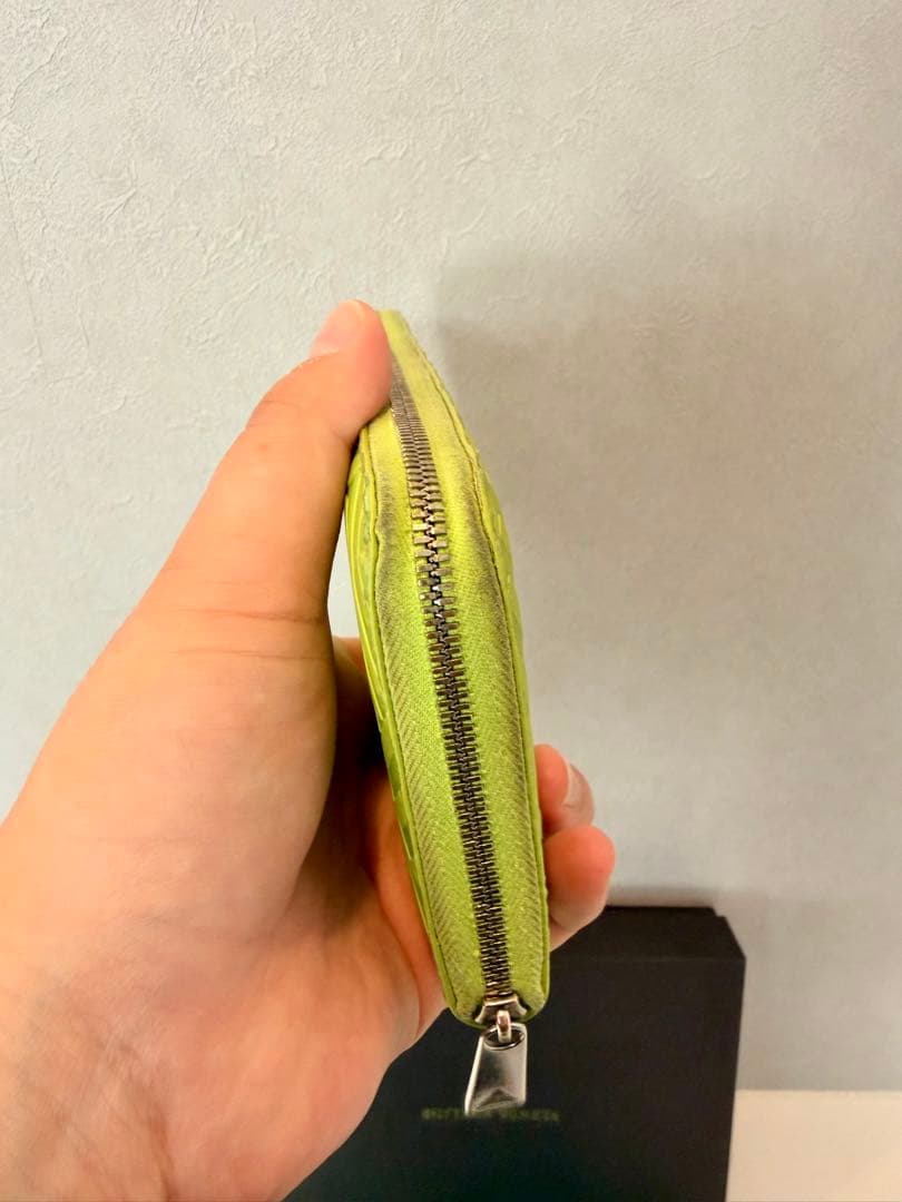 ボッテガヴェネタ　デボストカーフファスナーウォレット　長財布