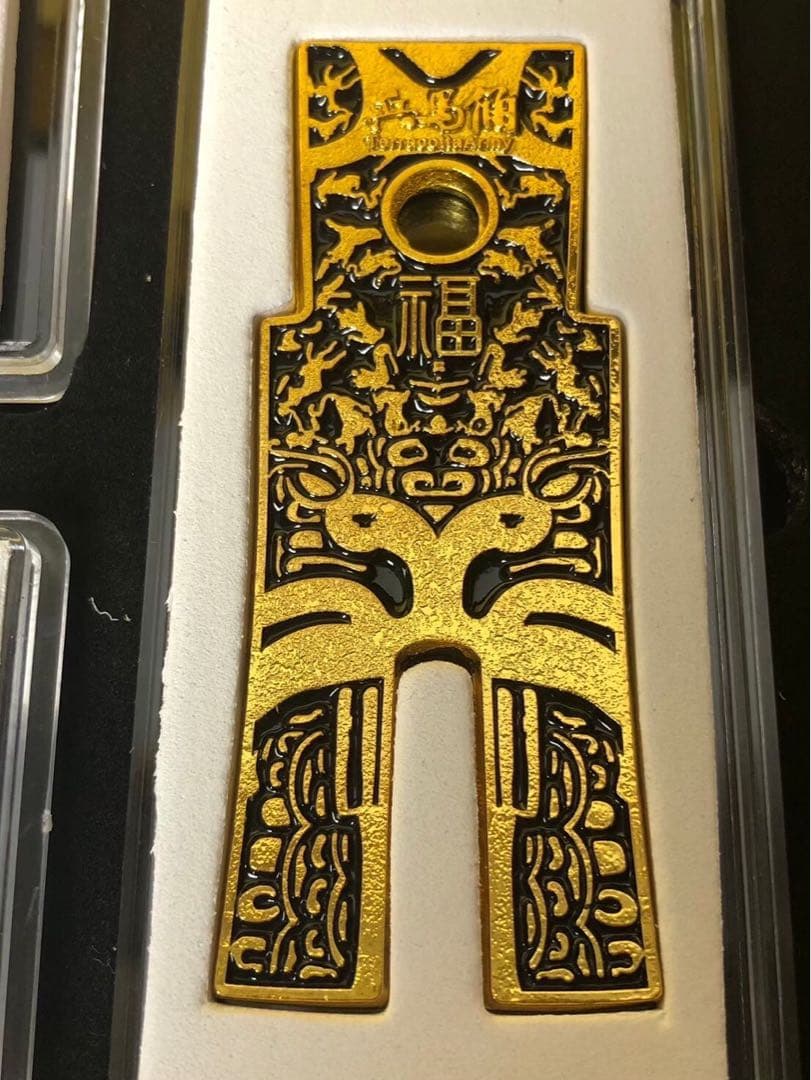 古銭 記念品 記念章 コレクション虎符 刀貨 布幣 など　総重量123.5g