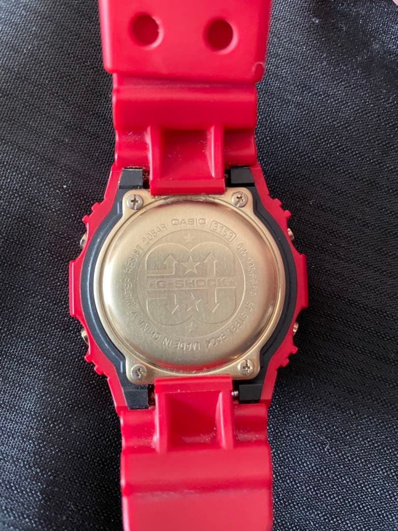 未使用（部屋で数回付けた程度）30周年限定、赤G-SHOCK