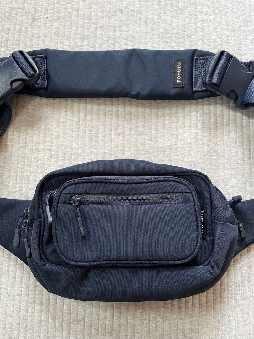 POMULU ヒップシート　ネイビー