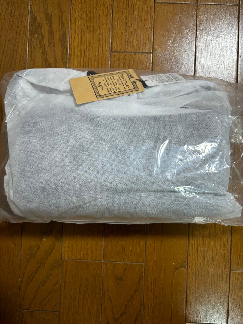 【新品未使用品】BEARDSLEY ビアズリー レザーりボディバッグ