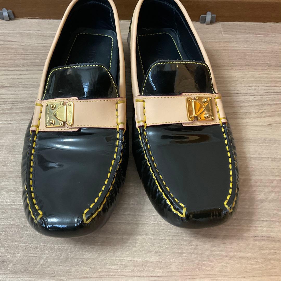 美品LOUIS VUITTONフラットシューズエナメル