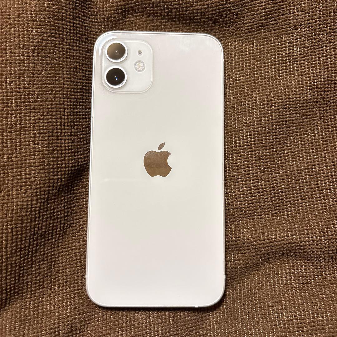 iPhone 12 本体 64GB ホワイト　SIMフリー