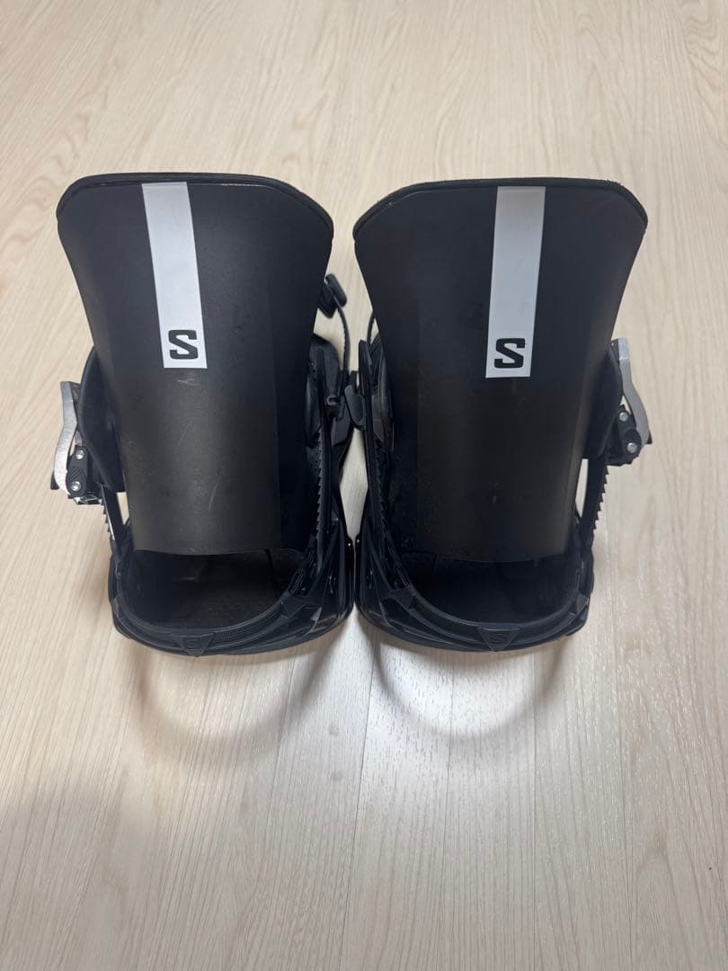 Salomon district Mサイズ 22-23