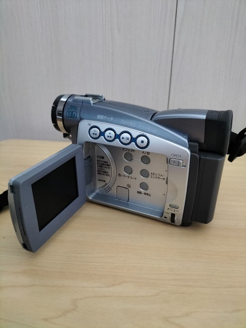 Canon　デジタルビデオカメラ　FV400