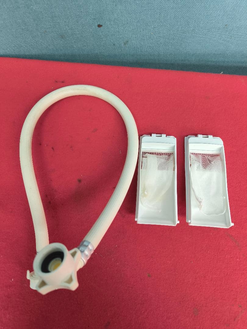 2023年製　ハイアール　 ミニマム3.3kg全自動洗濯機 JW-C33B-W