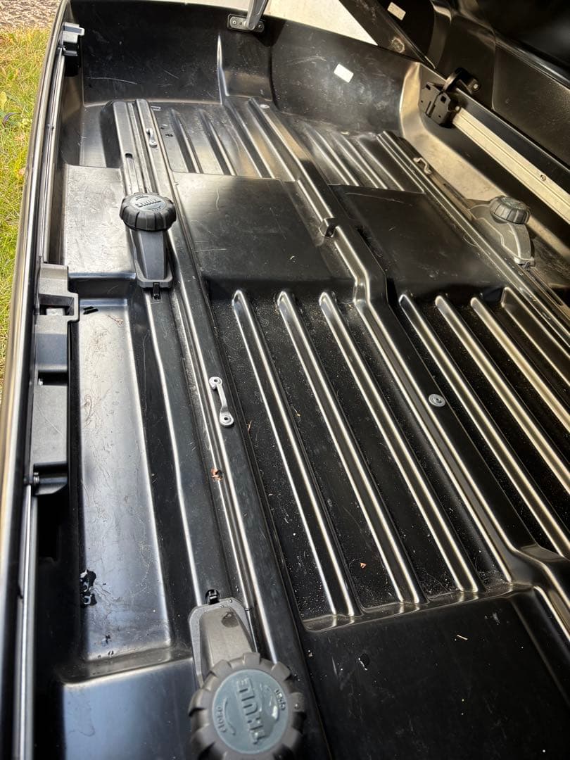 THULE Motion XT Alpine ルーフボックス【引取できる方のみ】